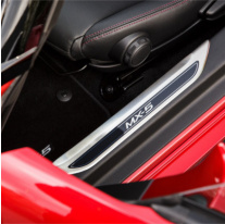 Mazda ozdobné kryty prahů s logem MX-5