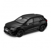 Audi Q8 e-tron model 1:18