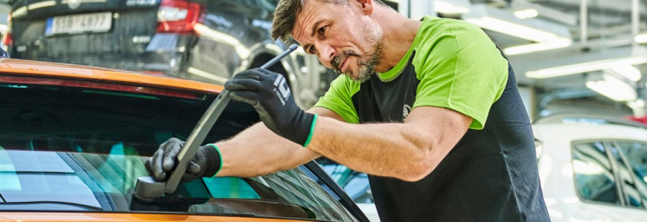 Tipy pro řidiče: proč zvolit originální stěrače Škoda?